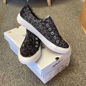 Gypsy Jazz Leopard Shoes